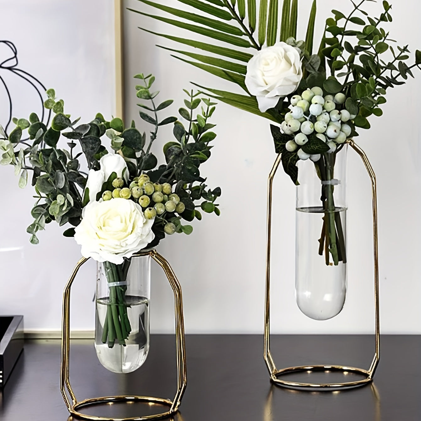 Modern Metal Vase - DECO