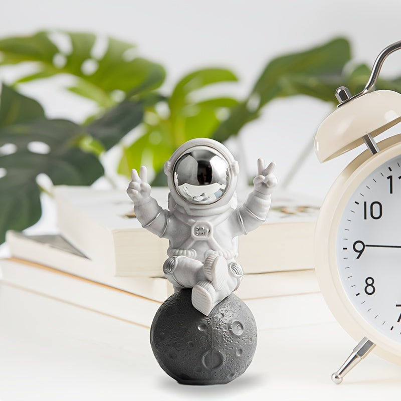 Astronaut Figurine Resin Decor - DECO