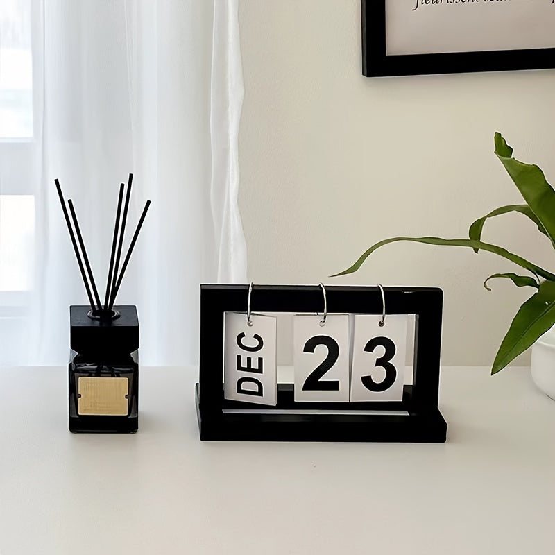 Scandinavian Wooden Perpetual Calendar - DECO