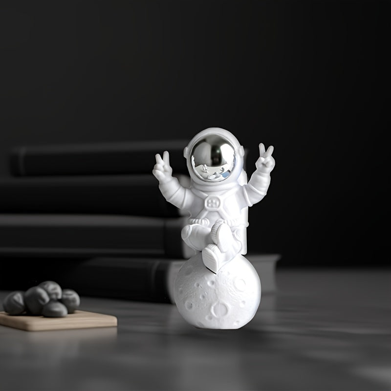 Astronaut Figurine Resin Decor - DECO