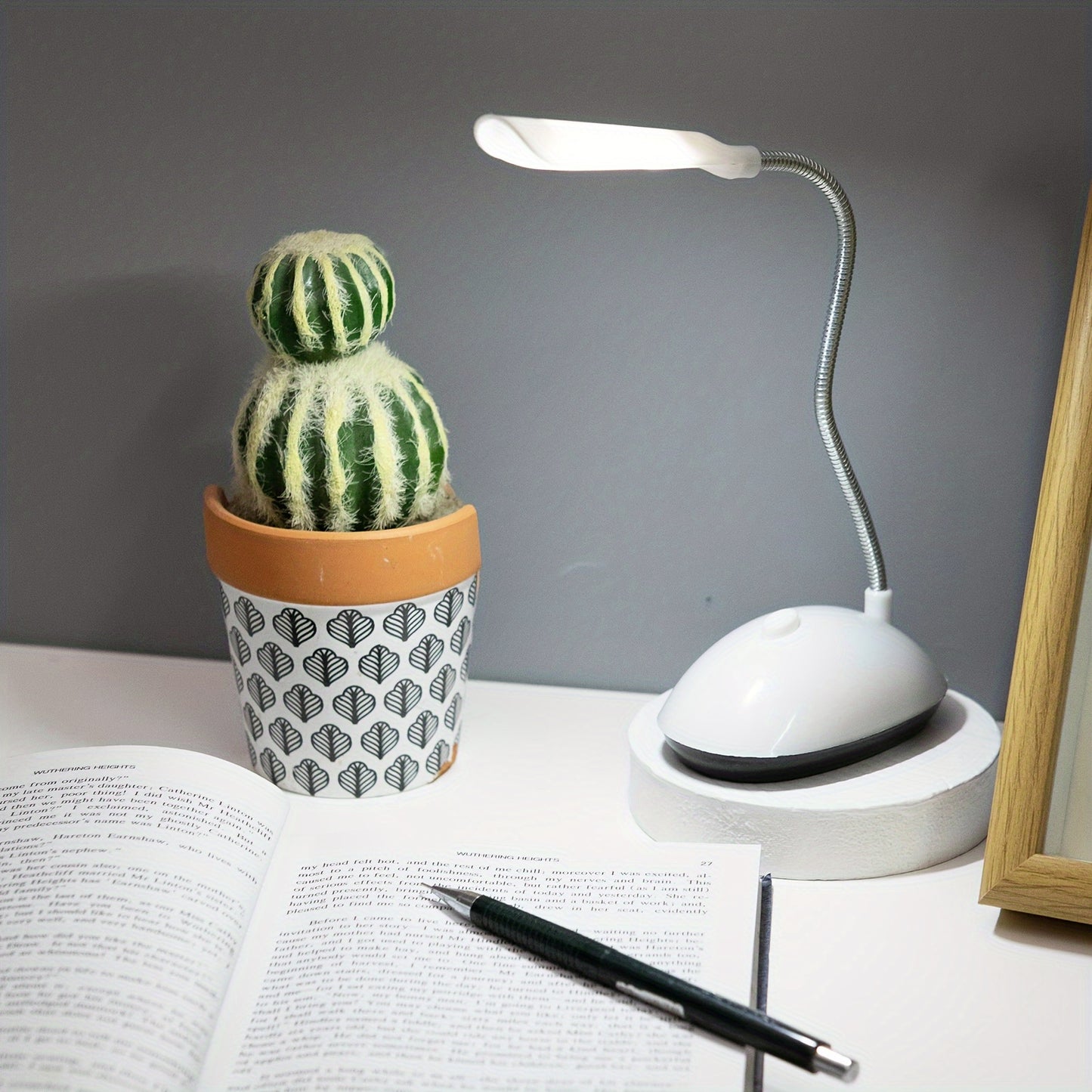 LED Desk Lamp - DECO